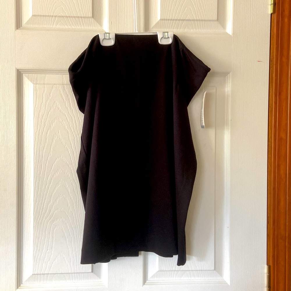 Woman’s stretchy work skirt